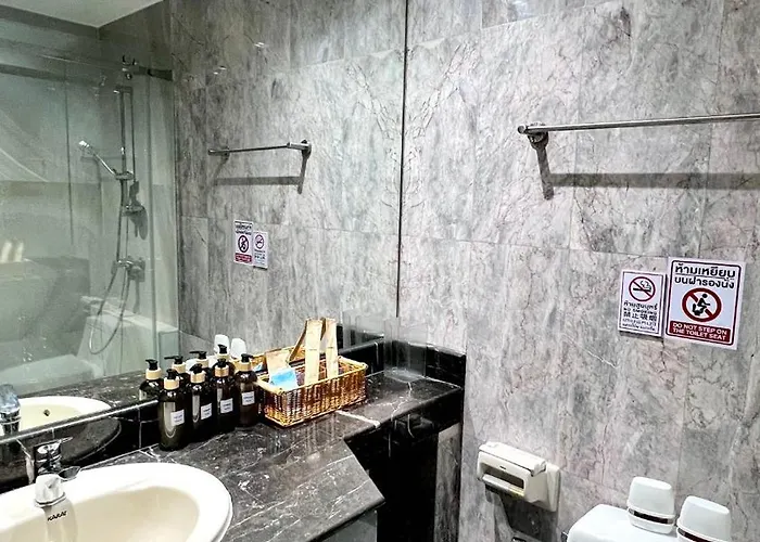 5br With Private Pool Sukhumvit 10mins Bts 別墅